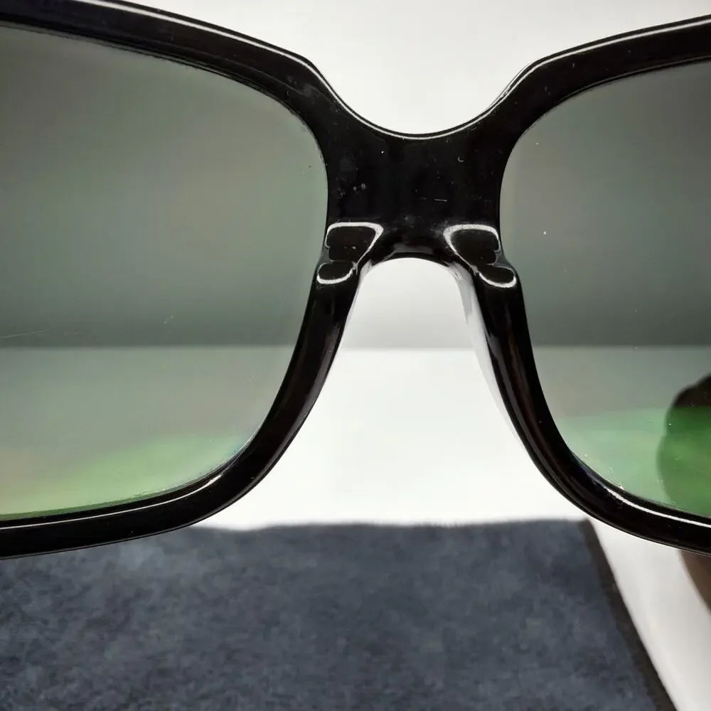 MAUI JIM BAMBOO MJ 104-17 GLOSS BLACK WITH NEUTRAL GRAY POLARIZED SUNGLASSES